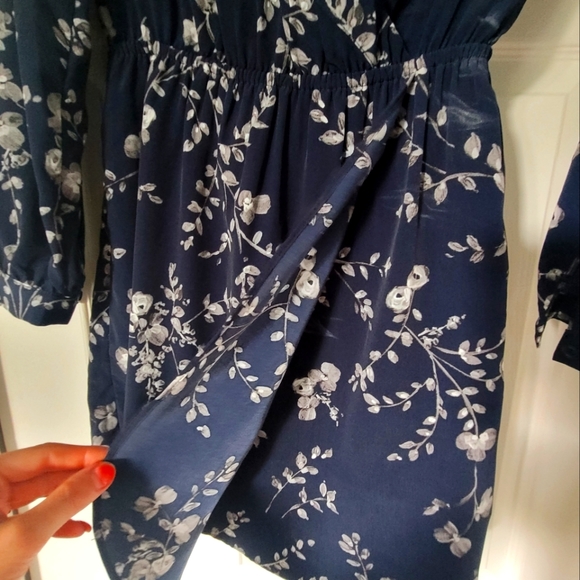 Long Sleeve Dress - Picture 4 of 5